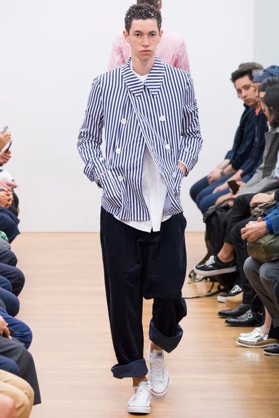 Look 29